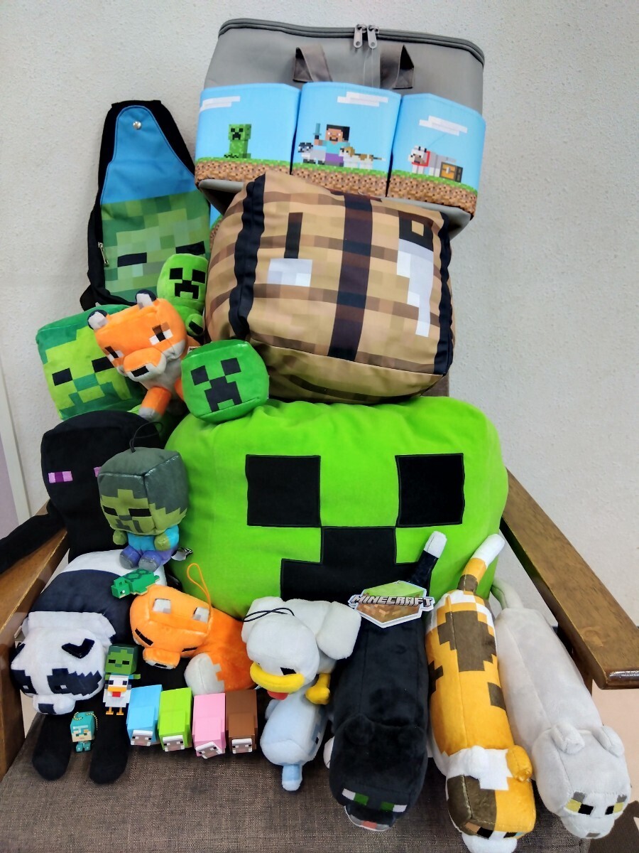 Minecraft マインクラフト 色々まとめて24点セット ぬいぐるみ クッション バッグ など 非売品の画像1