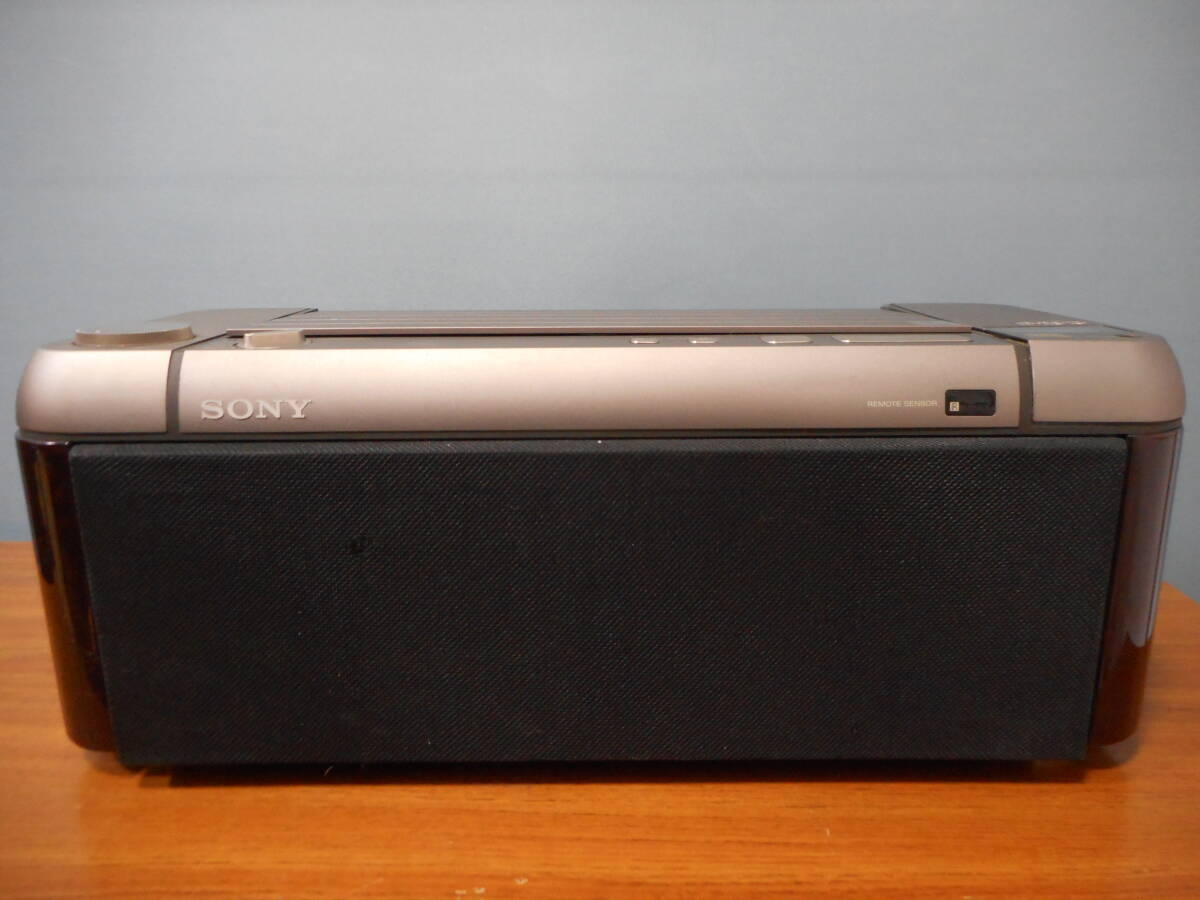 SONY D2010 高級CDラジカセ ジャンク品 カセットテープ再生(片面のみ）とラジオは音出しできました。の画像1
