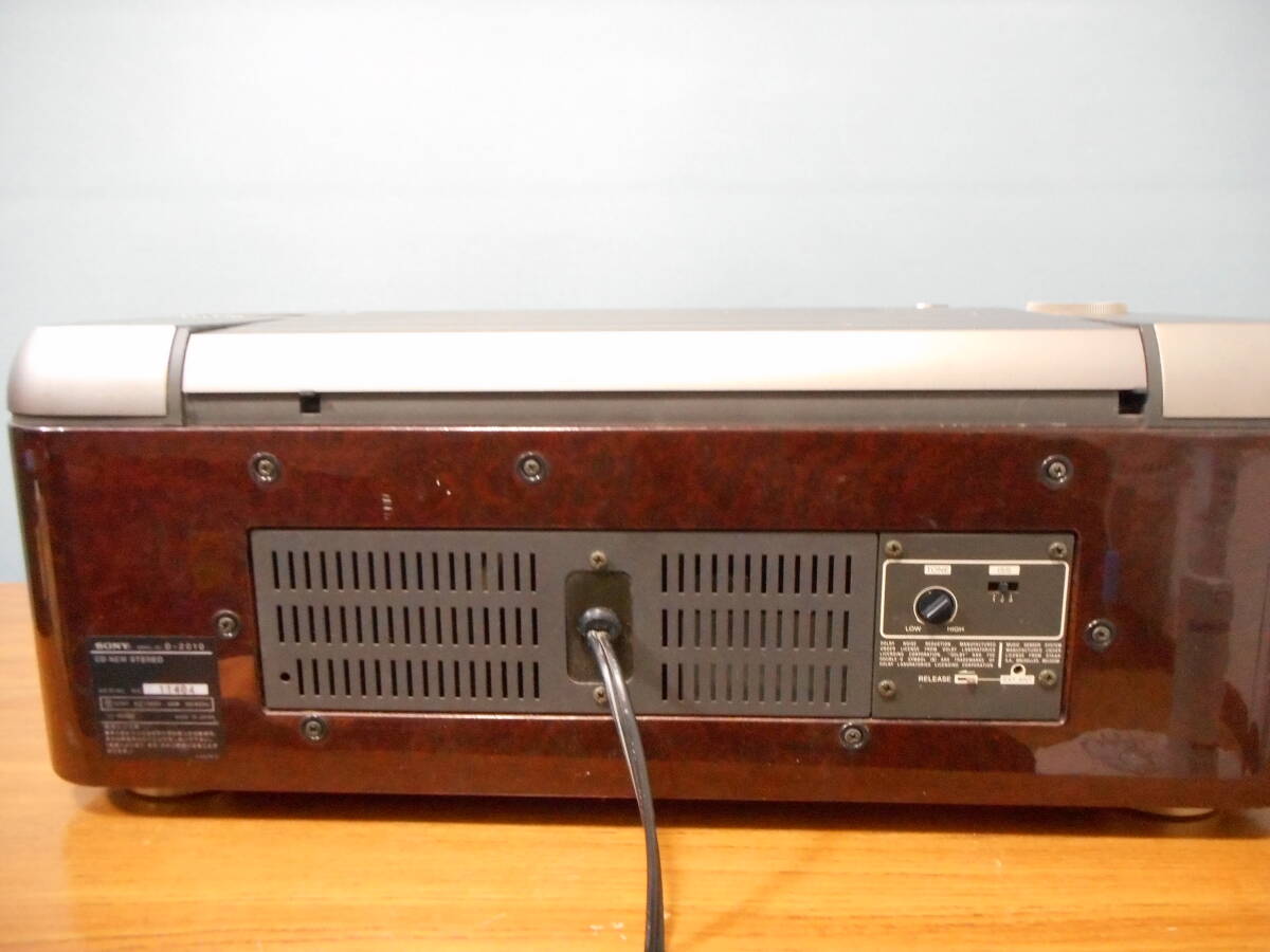 SONY D2010 高級CDラジカセ ジャンク品 カセットテープ再生(片面のみ）とラジオは音出しできました。の画像8