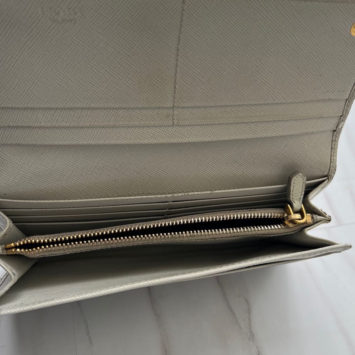 145 限定価格 PRADA プラダ 2つ折り 長財布|Yahoo!フリマ(旧 145 限定価格 PRADA プラダ 2つ折り 長財布|Yahoo!フリマ(旧