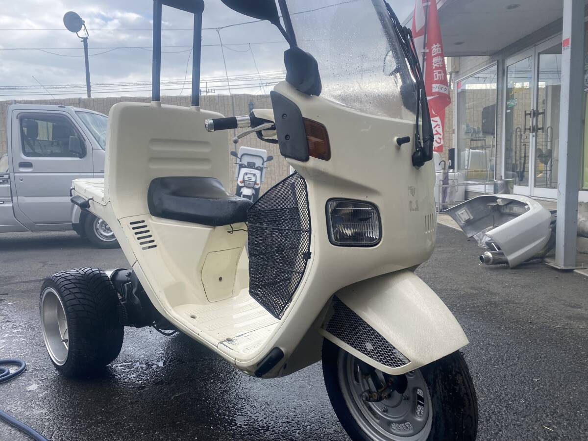 【部品取り車】HONDA ホンダ ジャイロキャノピー ミニカー 2st 2スト クリーム  エンジンかかります。その他未チェック。車体 中古 現状の画像2