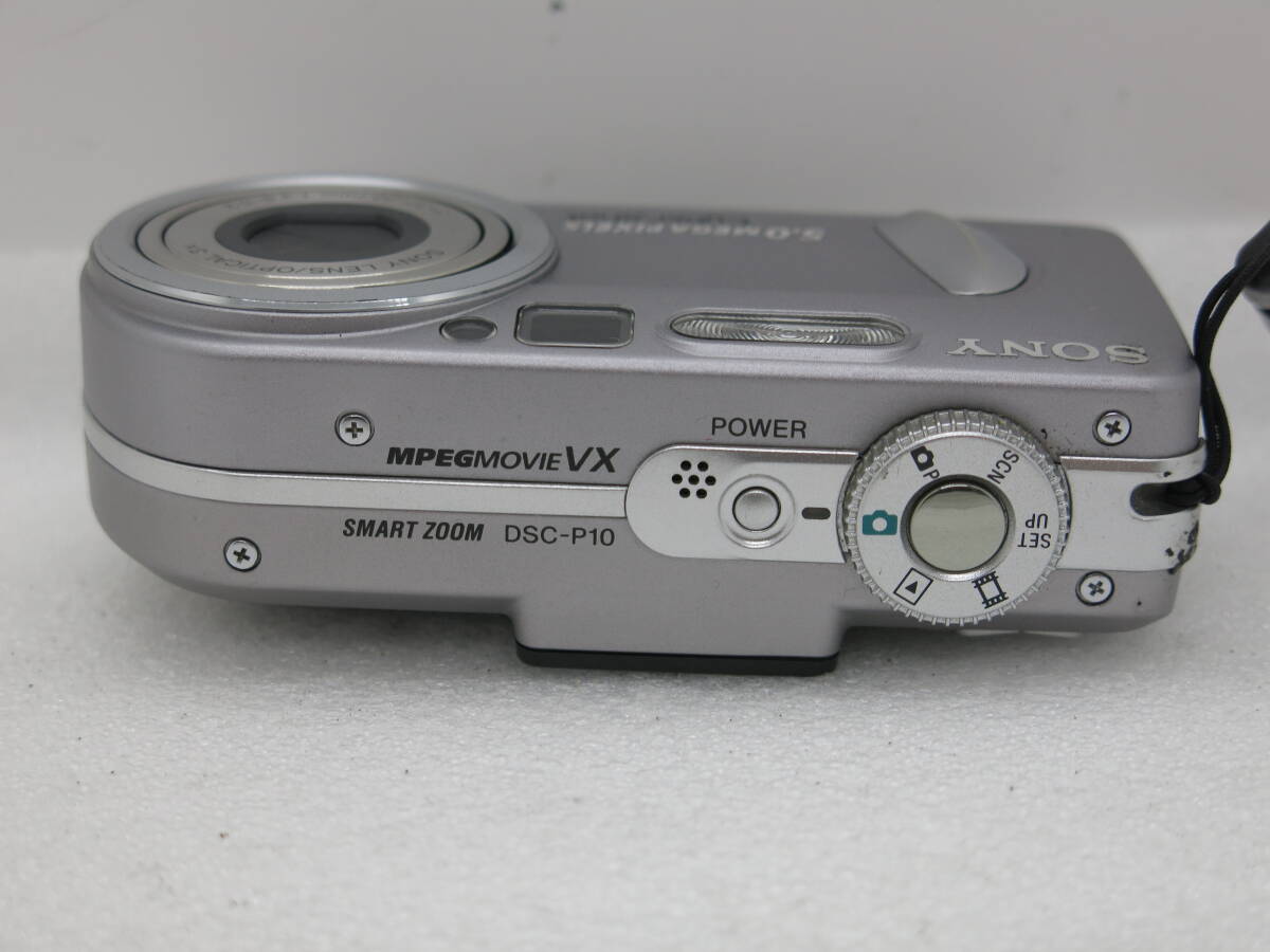 SONY Cyber Shot DSC-P10 デジタルカメラ SONY LENS OPTICAL 3x f=7.0-22.7 1:2.8-5.2 【ANG028】_画像4