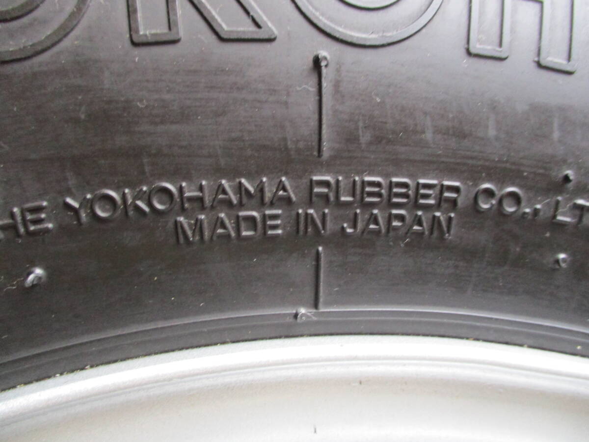 新車外し TOPY ＴFAC 11D22 16インチ 5.5K 1114 22 E5.5 5穴 205/85R16 117/115L LT 2022年製、YOKOHAMA　夏タイヤ未使用品6本セット _画像6