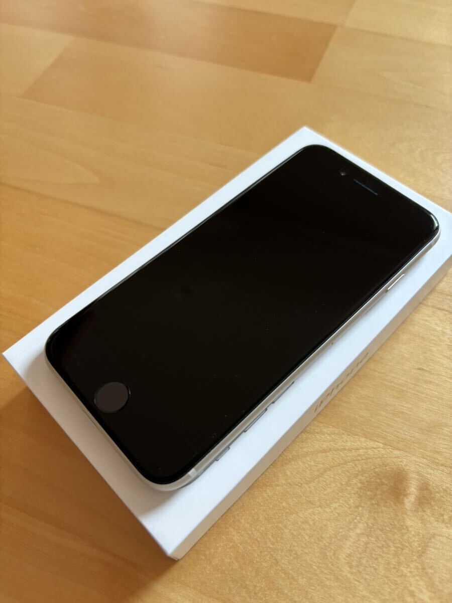 【美品】 iPhone SE3 第3世代 128GB スターライト SIMフリー 利用制限〇 アクティベート済の画像2