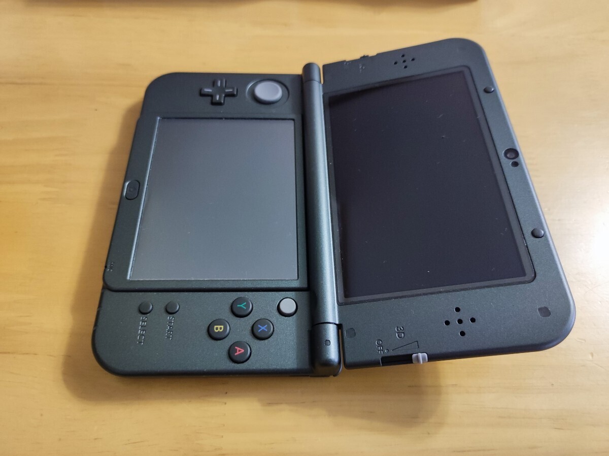 任天堂 Newニンテンドー3DS LL Nintendo メタリックブラック 動作確認済 美品_画像7