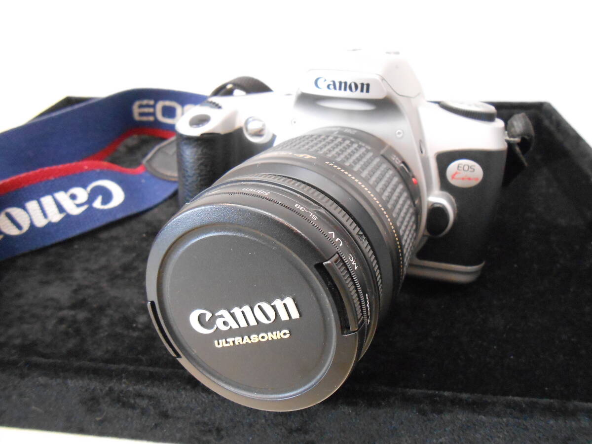 24596 中古品 Canon キャノン EOS kiss 一眼レフフィルムカメラ CANON ZOOM LENS EF 28-80㎜ 1:3.5-5.6 Ⅳ 動作未確認 レンズ付_画像2