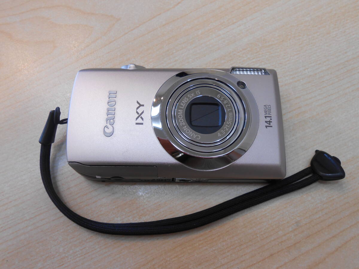 24597 中古品 Canon キャノン 14.1 MEGA PIXELS デジカメ CANON ZOOM LENS 5x IS 4.3-21.5mm 1:2.8-5.9 ピンクゴールド 通電確認済_画像2