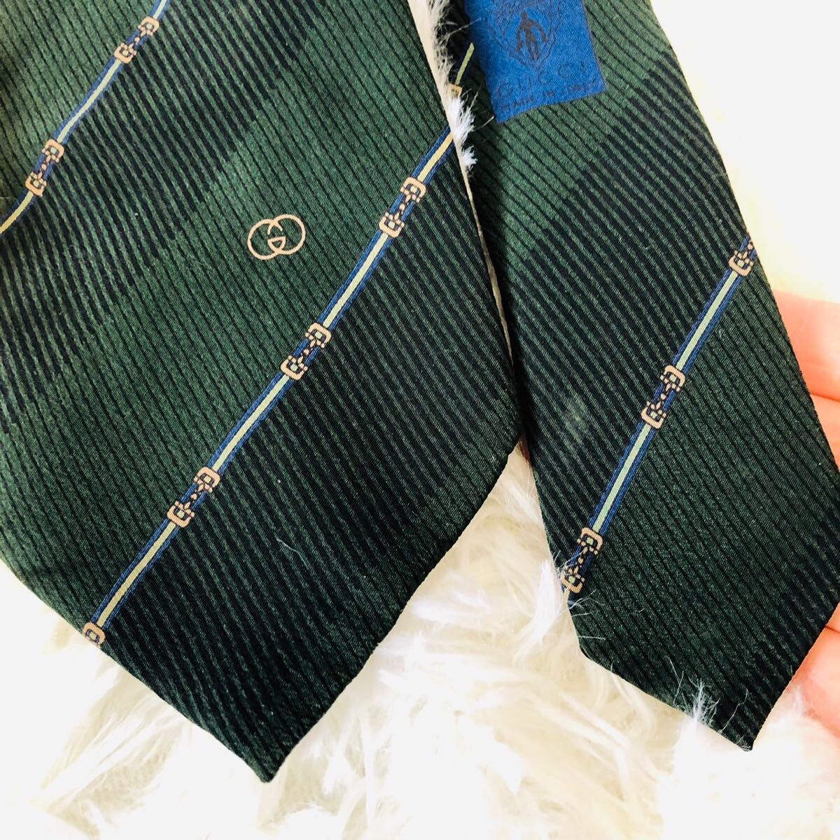 GUCCI グッチ メンズ 男性 紳士 ネクタイ ブランドネクタイ GGロゴ ブランドロゴ グリーン 緑 ヴィンテージ ビンテージ vintage 剣先 8.3cm_画像3