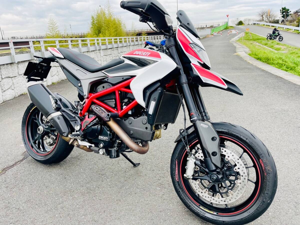 ドゥカティ ハイパーモタード820SP 平成25年式 R6年10月まで車検付き 23,233km DUCATI HYPERMOTARD 中古車体！動画有！全国配送可！の画像4