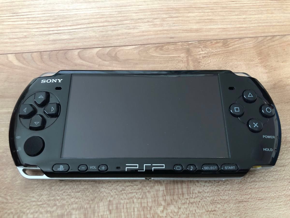 PSP-3000本体セット＋ソフト7本＋ケース　ピアノブラック