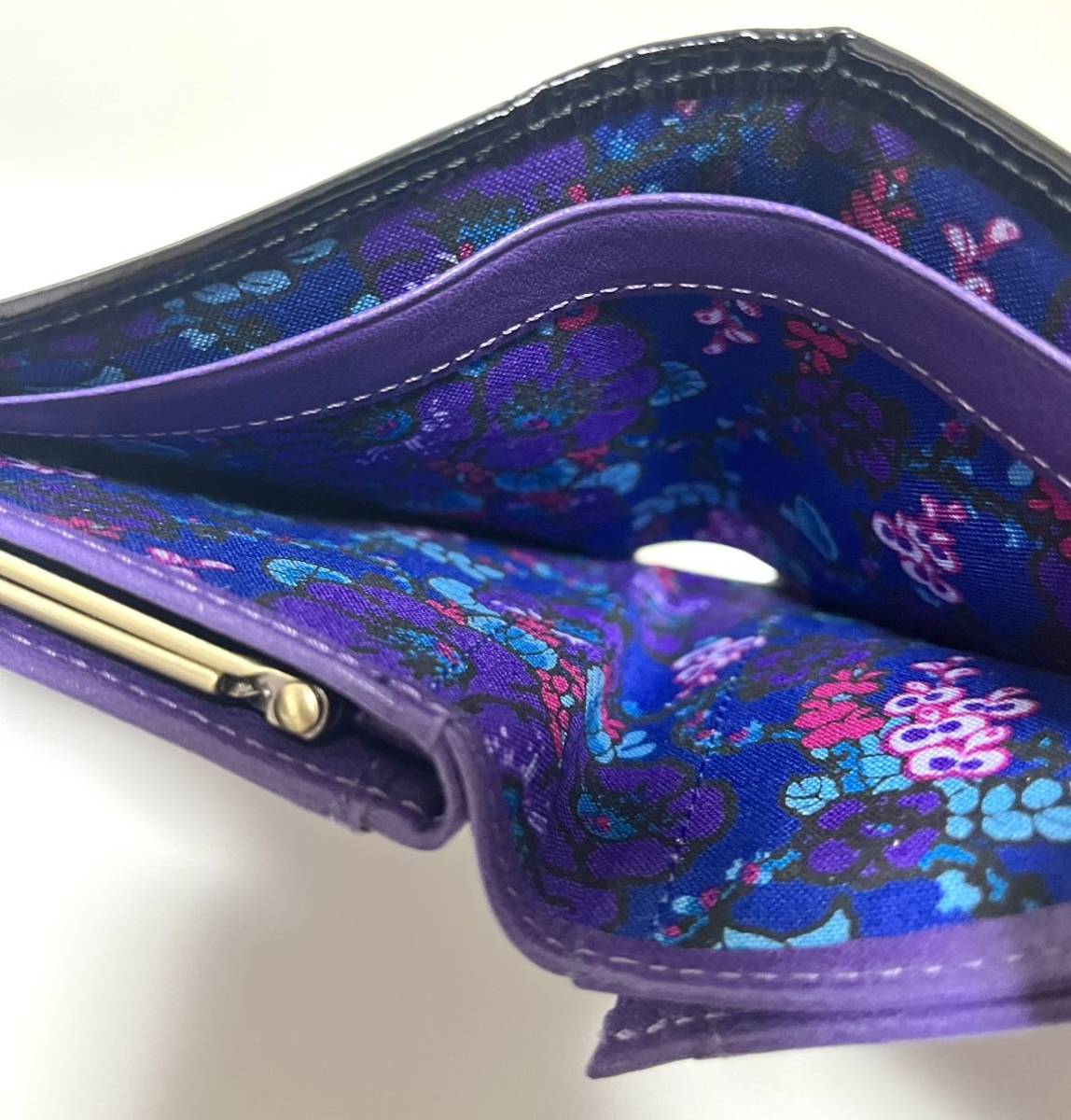 【新品未使用】ANNA SUI 財布 セルパン 蛇 アナスイ 三つ折り 紫 パープル がま口