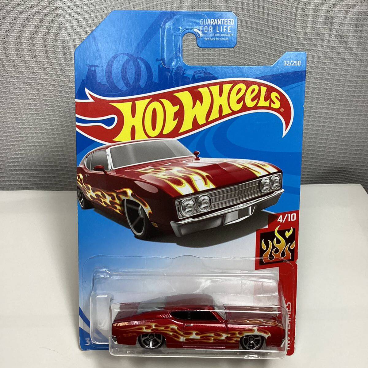 ☆ホットウィール☆ '69 フォード トリノ タラデーガ　赤 フレイムス Hot Wheels _画像2