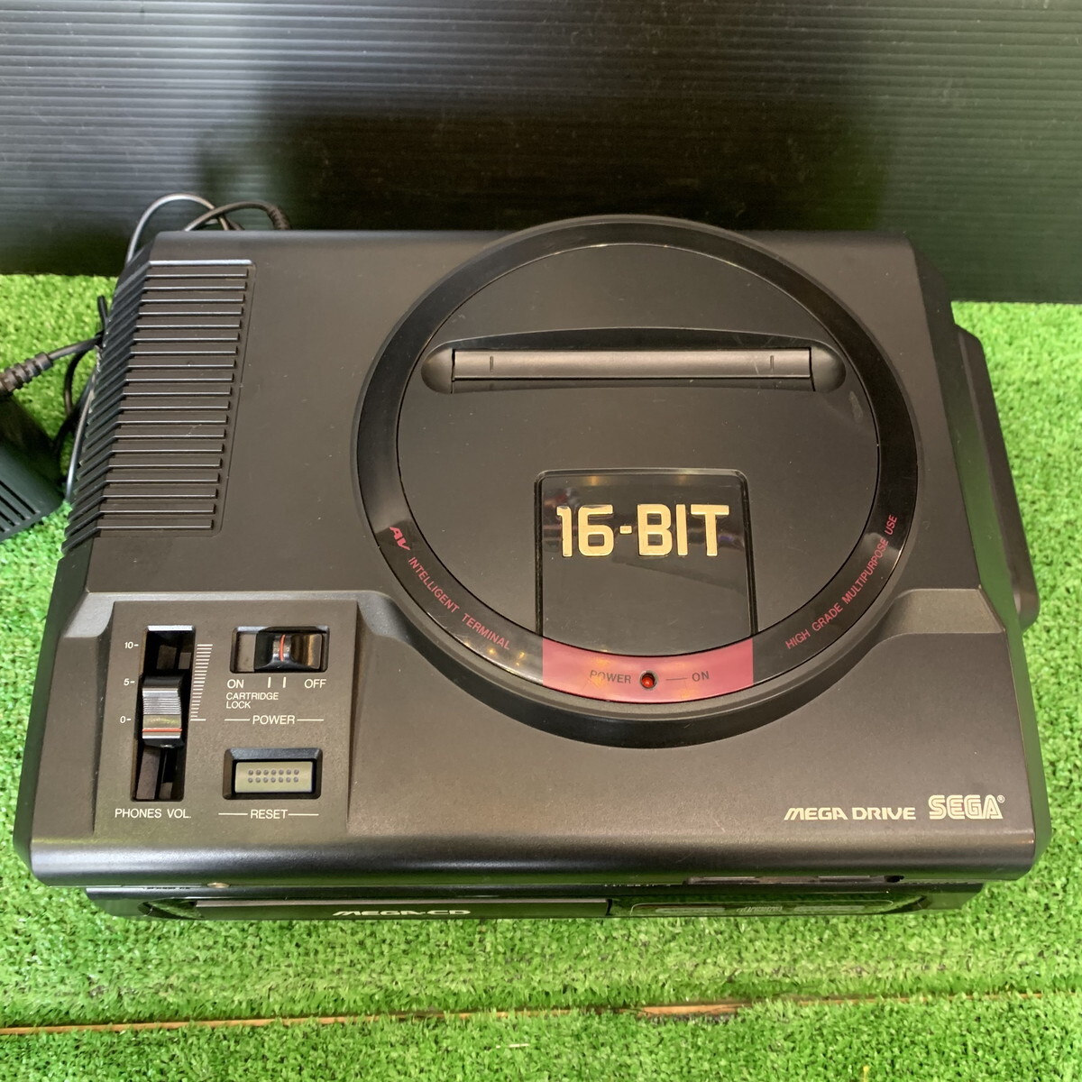 ジャンク SEGA メガドライブ メガCD セット ゲーム機 MEGA DRIVE 16-BIT MEGA-CD HAA-2910 本体 コントローラー おまけ付き(M6330-02-e)の画像2