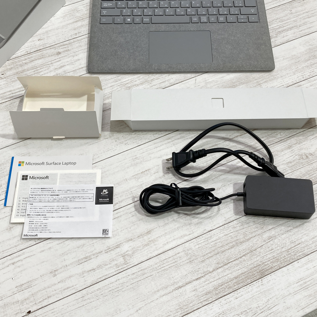 A1DN0901 動作快調 Surface Laptop 13.5型 DAL-00018 Win10Pro/intel Core i7-7660U/メモリ16GB /SSD512GB モデル1769 ノートパソコン _画像3