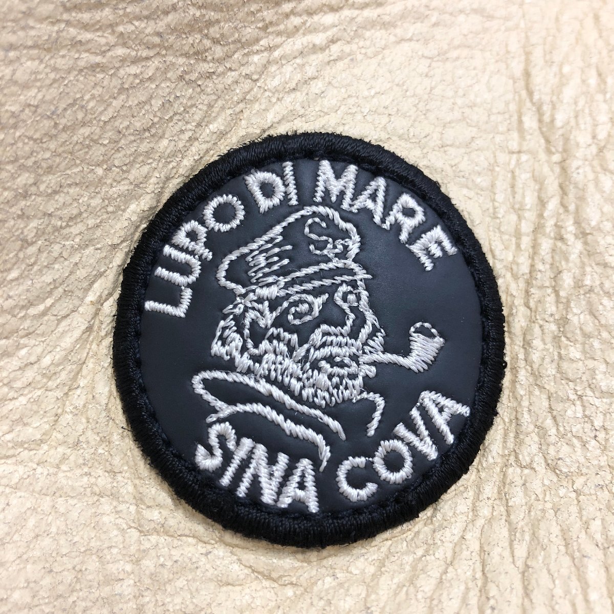 ●SINA COVA LUPO DI MARE シナコバ ムートンコート 裏ボア アウター 防寒 船長 ロゴワッペン 伊部㈱ ベージュ系 サイズM メンズ 2.03㎏●_画像6