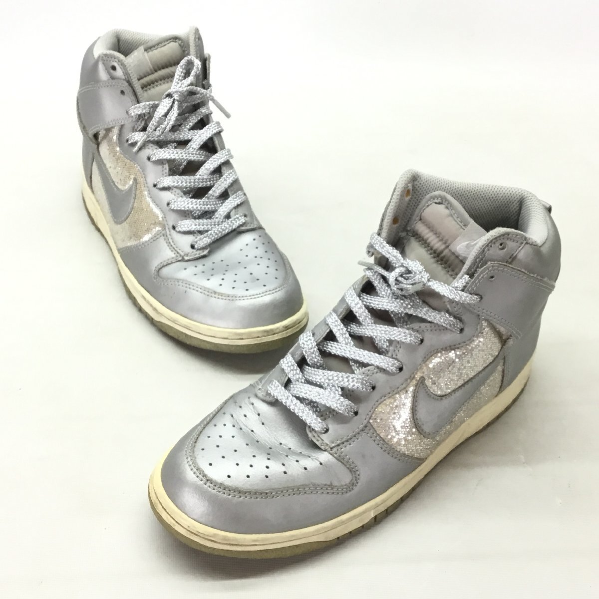 ■NIKE ナイキ　WMNS　DUNK HIGH METALLIC SILVER　ダンクハイ　325203-001　サイズ26㎝　中古品 /0.73kg■_画像1