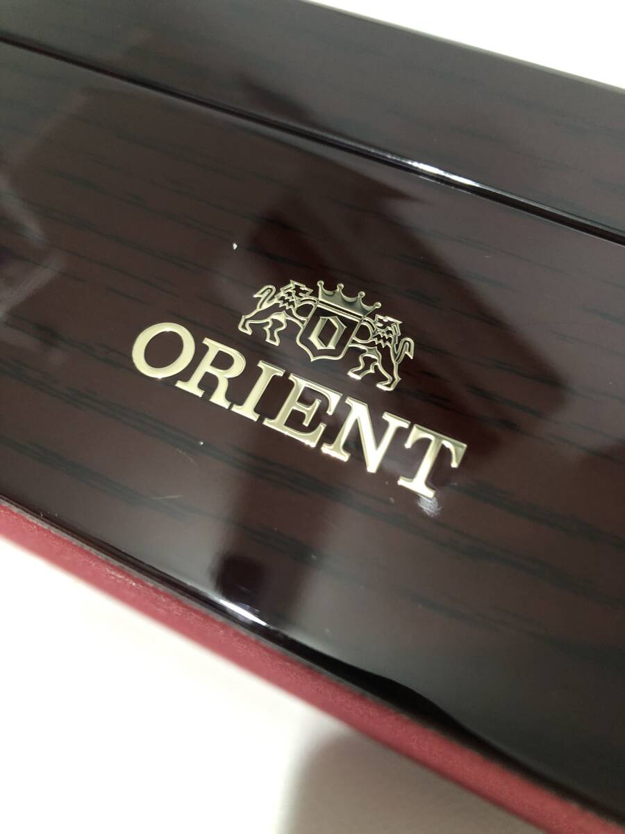 期間限定値下げ☆良品☆オリエント ORIENT 純正 腕時計ケース 3本収納 コレクションケース 木目 重厚の画像1