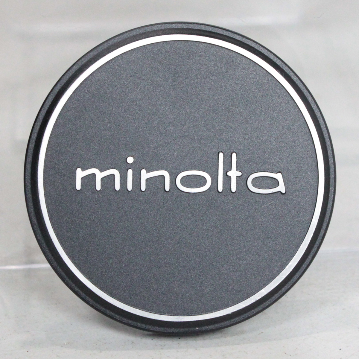 031423 【美品 ミノルタ】 MINOLTA 内径 57mm (フィルター径 55mm)かぶせ式 メタルレンズキャップ _画像1