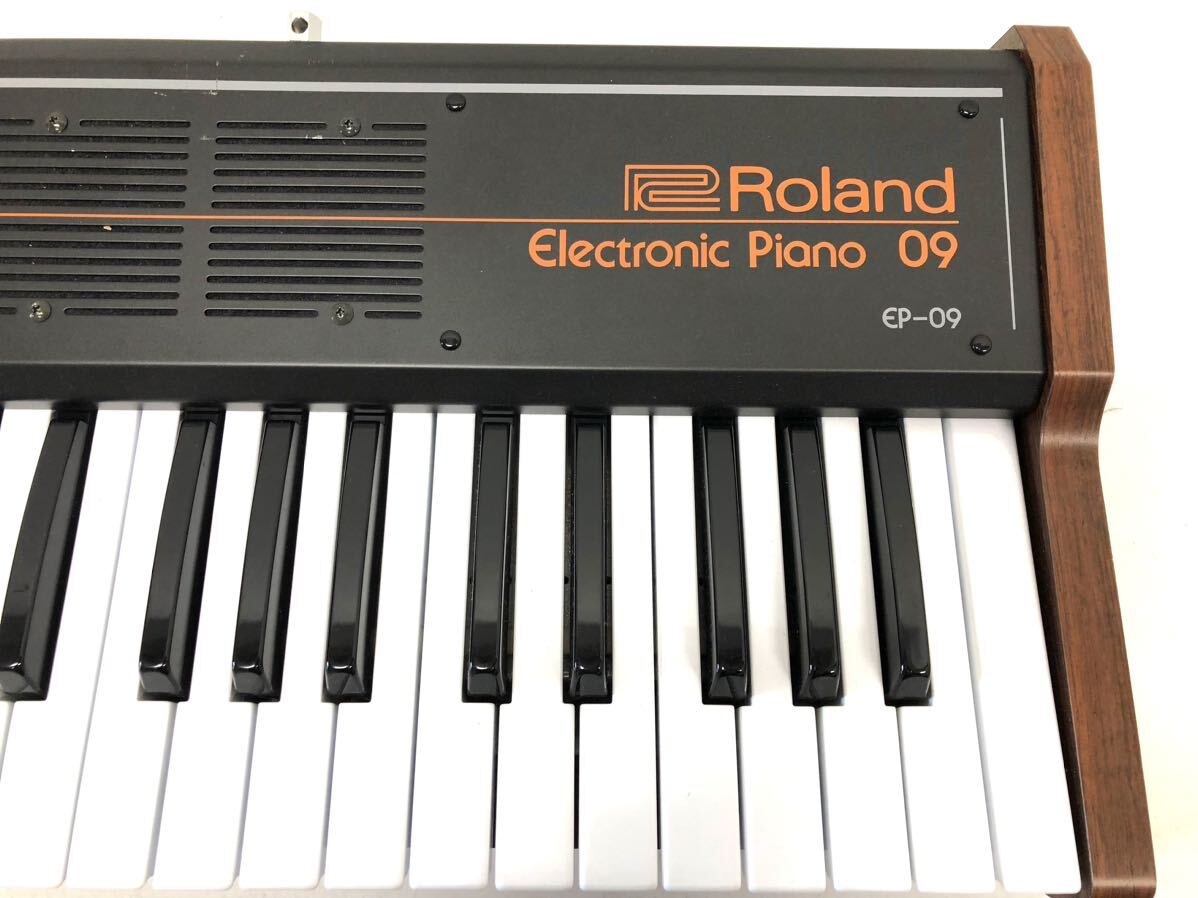 Roland ローランド EP-09 Electronic Piano 09 エレクトロニックピアノ 電子ピアノ 鍵盤楽器 61鍵 音出し確認済 現状品 ケース付きO120-1_画像5