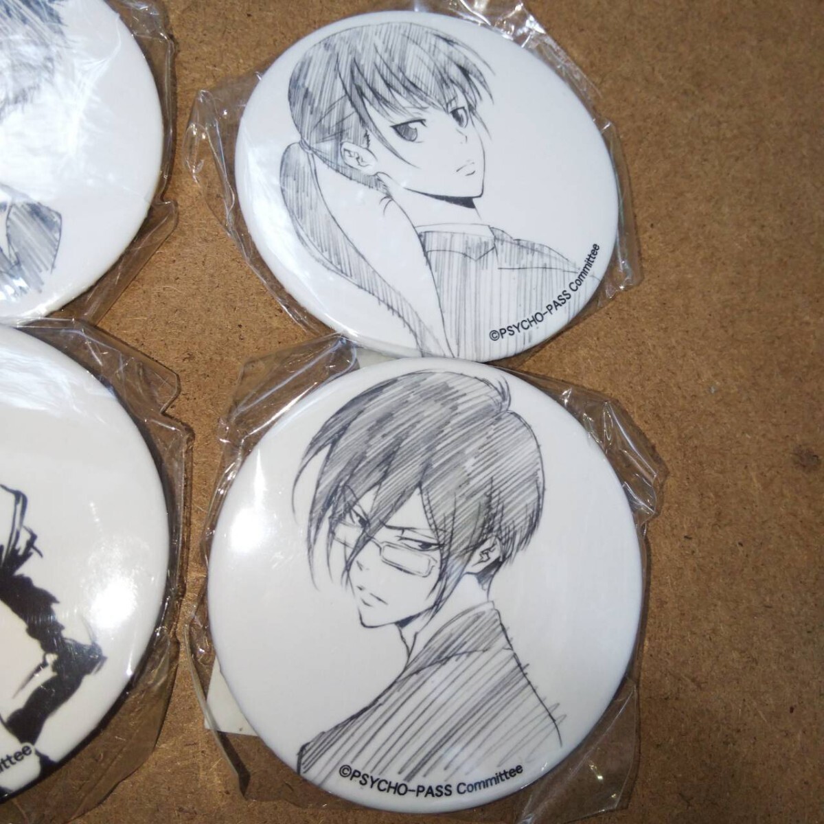 PSYCHO-PASS 浅野恭司 原画 缶バッジ狡噛 慎也 常守 朱　難あり PSYCHO-PASS 浅野恭司 原画 缶バッジ狡噛 慎也 常守 朱 難あり