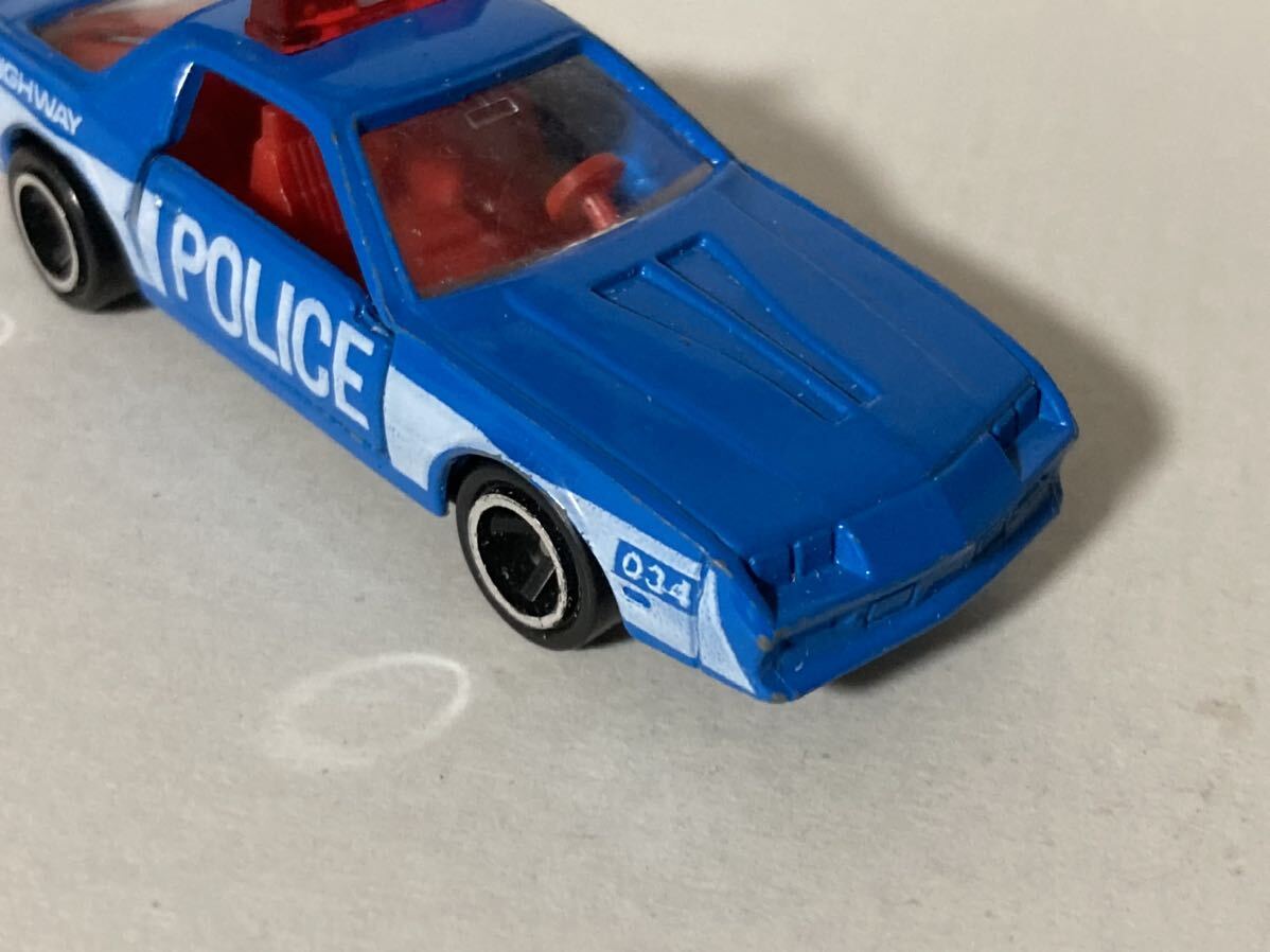 ポリスカー police シボレー Camaro カマロ 小傷多数 1/66スケール 日本製トミカ F34 同梱は同日終了分、木曜迄お支払い厳守_画像7