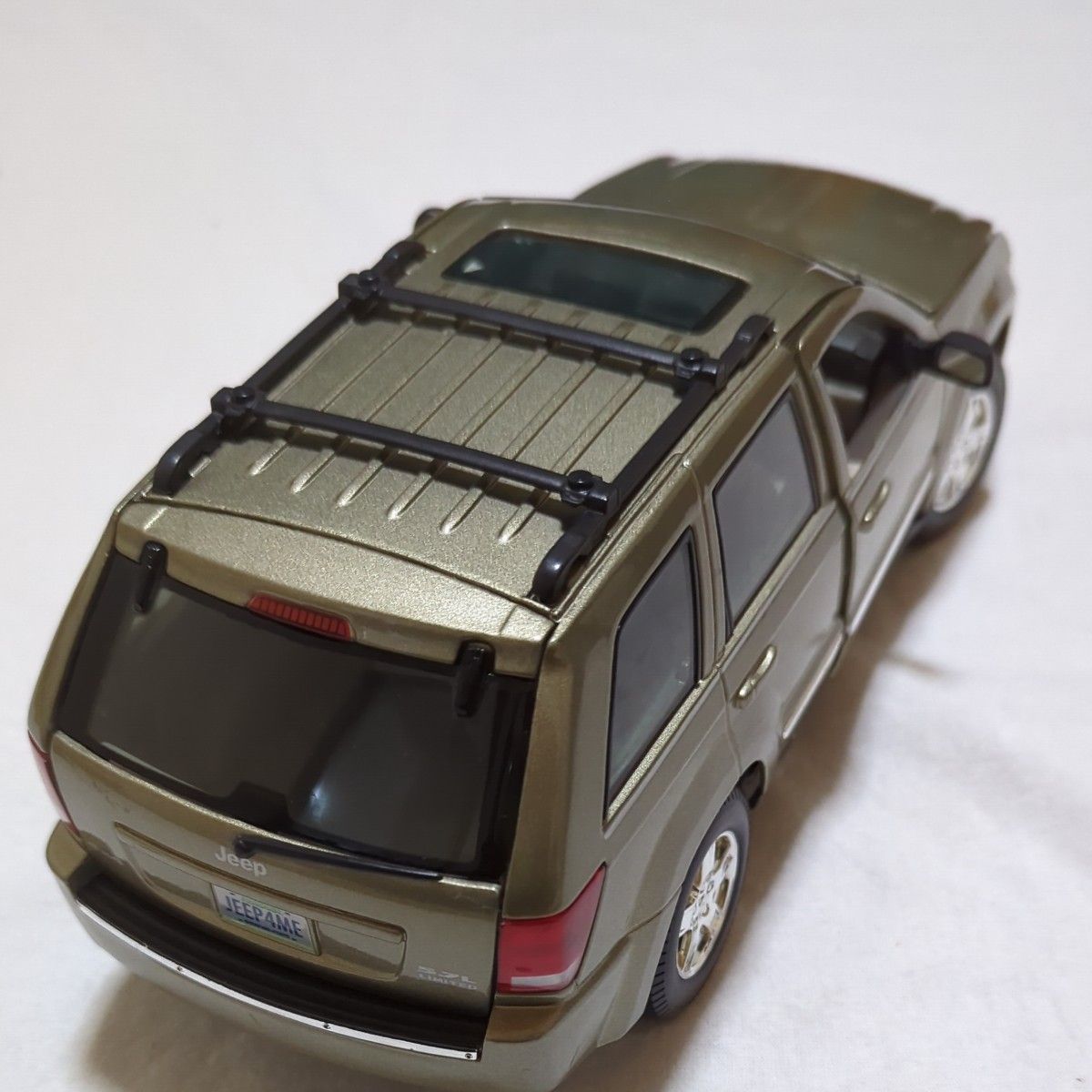 Maisto 1/18 2015 Jeep グランドチェロキー