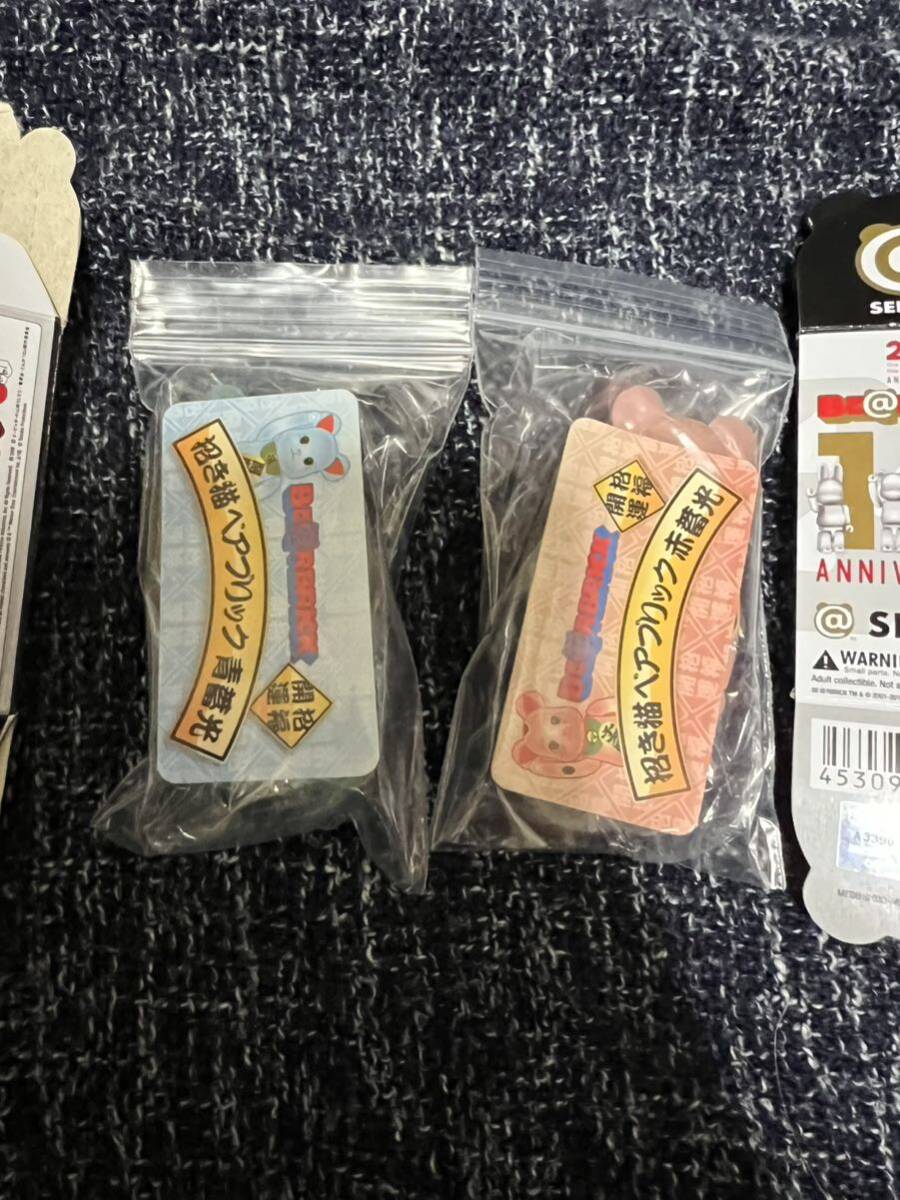 10500円 メディコムトイ ベアブリック シリーズ33 招き猫 青蓄光 10500円 メディコムトイ ベアブリック シリーズ33 招き猫 青蓄光