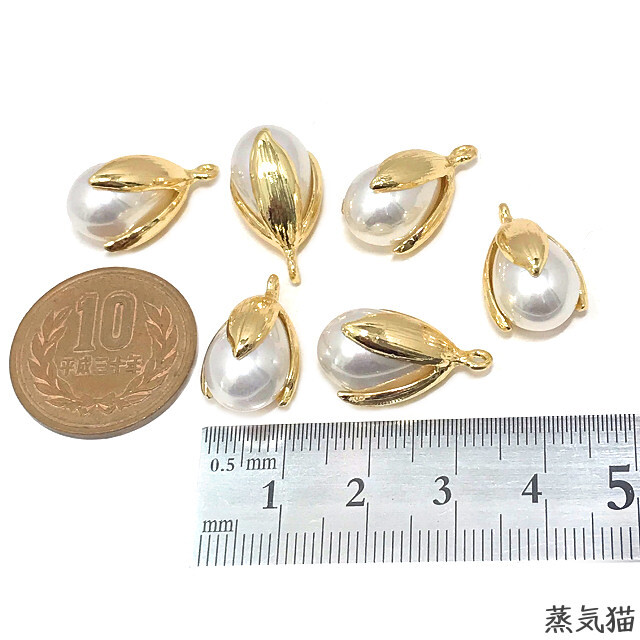 c5928 パールフラワーつぼみチャーム6個【花ピアス ゴールド ハンドメイド用アクセサリーパーツ素材】蒸気猫パーツ