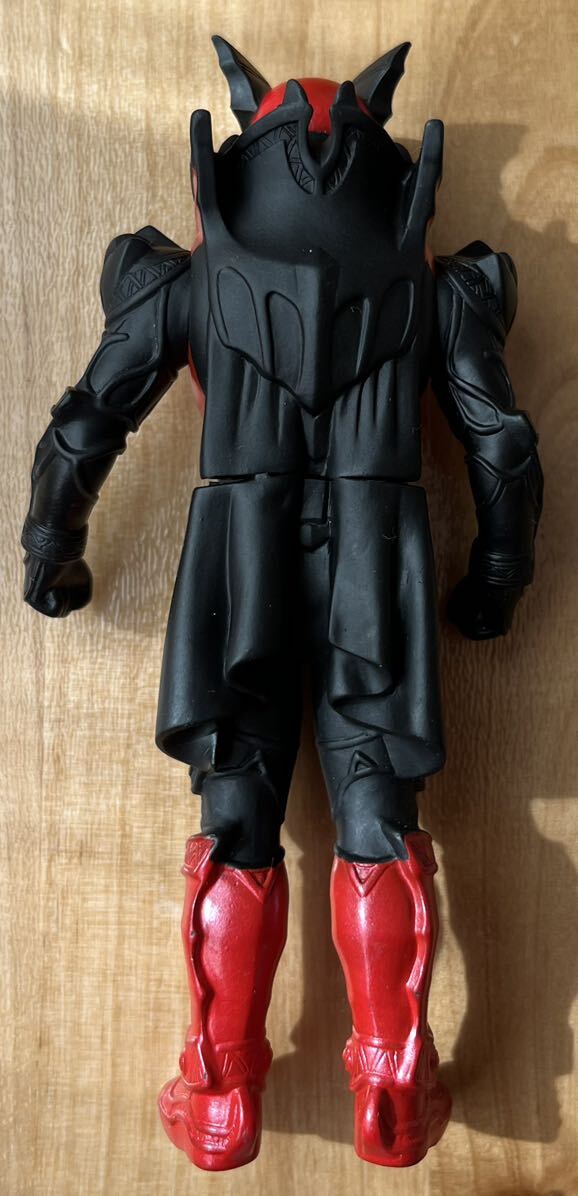 * sofvi hero Kamen Rider against decision series Kamen Rider Kiva dark Kiva used sofvi figure 2008 Bandai Shokugan 