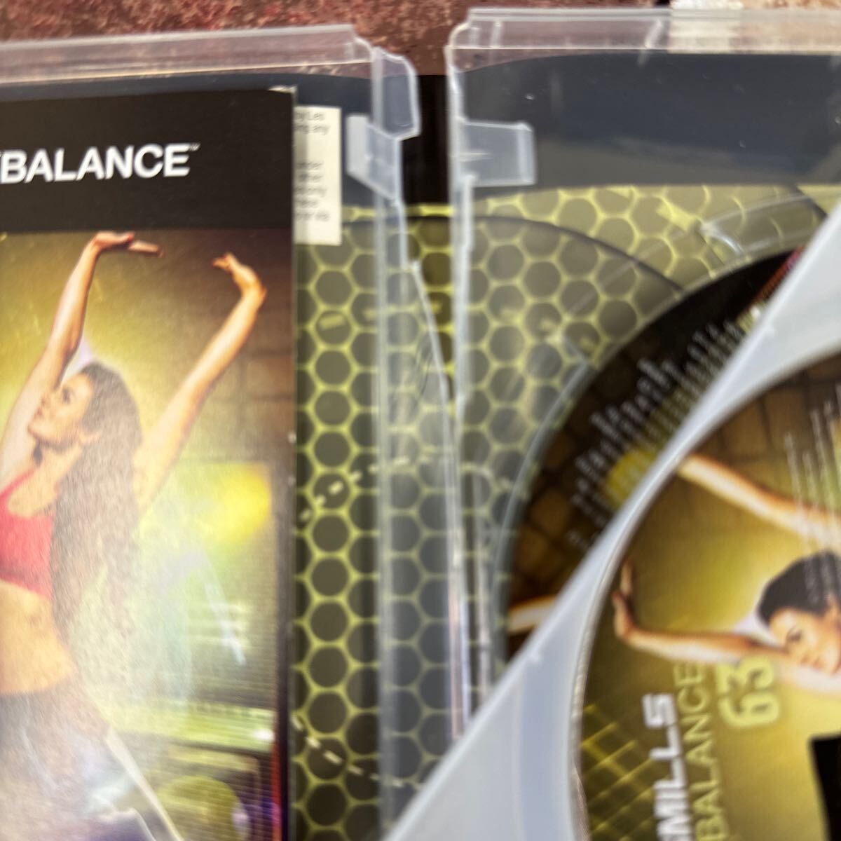 63★レスミルズ★Lesmills★DVD★CD★英語コレオノート★中古品★BodyBalance63　★ボディバランス★箱に傷有り★ケース割れあり_画像3