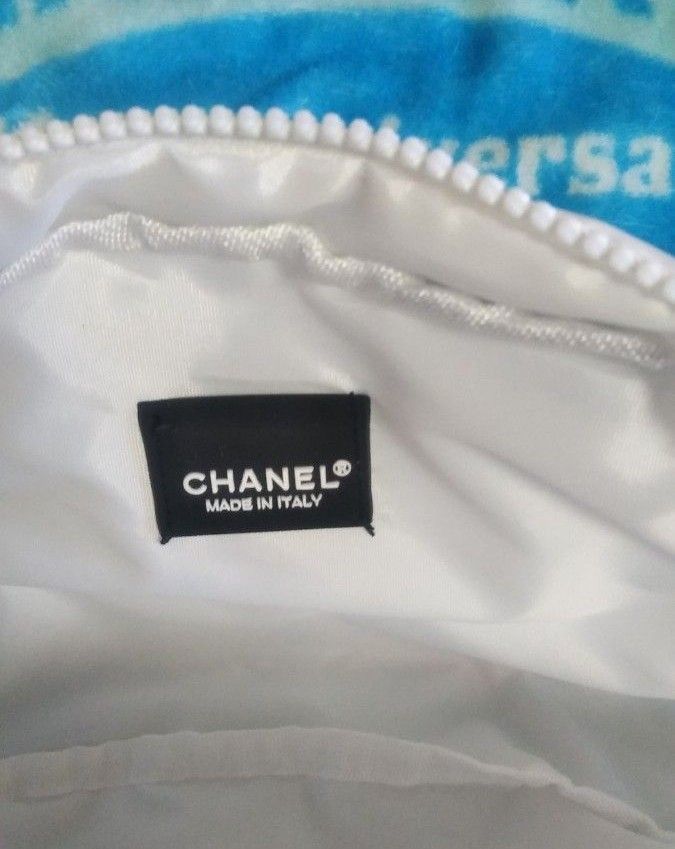 ☆訳あり商品☆ノベルティCHANEL ミニバッグ 白 ポーチ☆最終値下げ☆