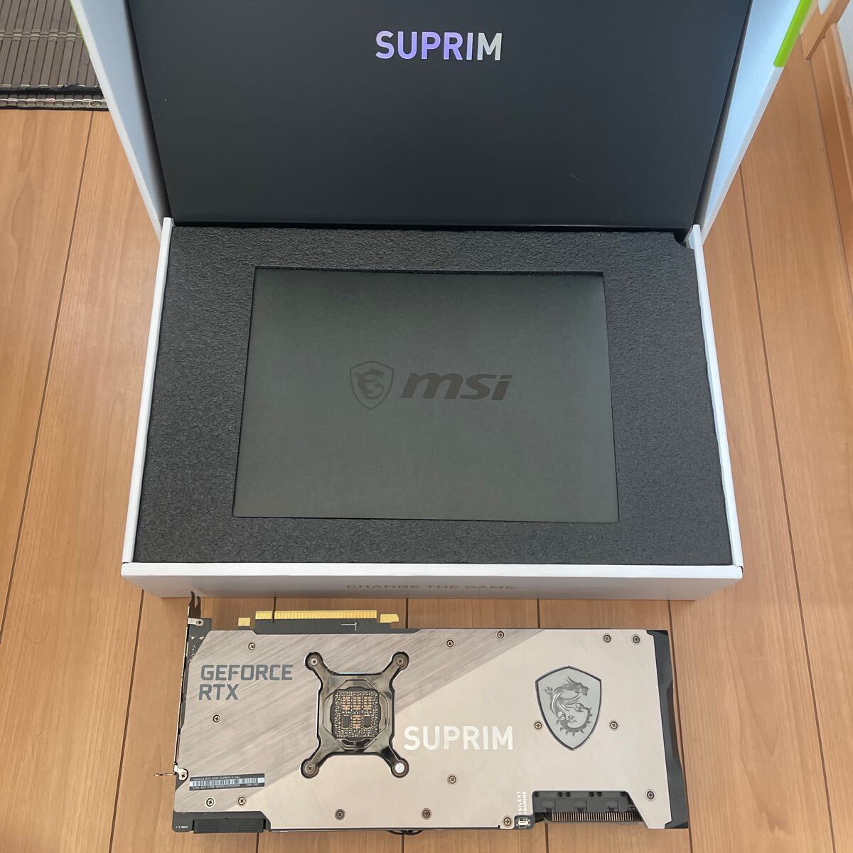 MSI NVIDIA GeForce RTX3090 SUPRIM X 24G 元箱付きの画像2