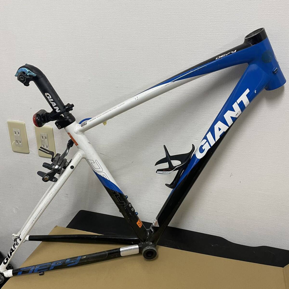 GIANT アルミフレーム DEFY ALUXX 6000 部品取り ロードバイク 自転車の画像6