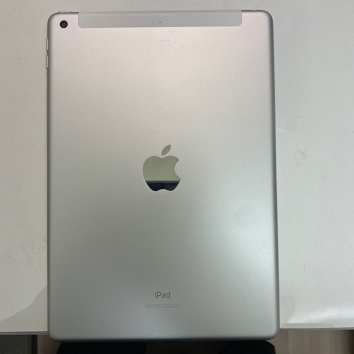 iPad7(2019) SIMフリー 32G