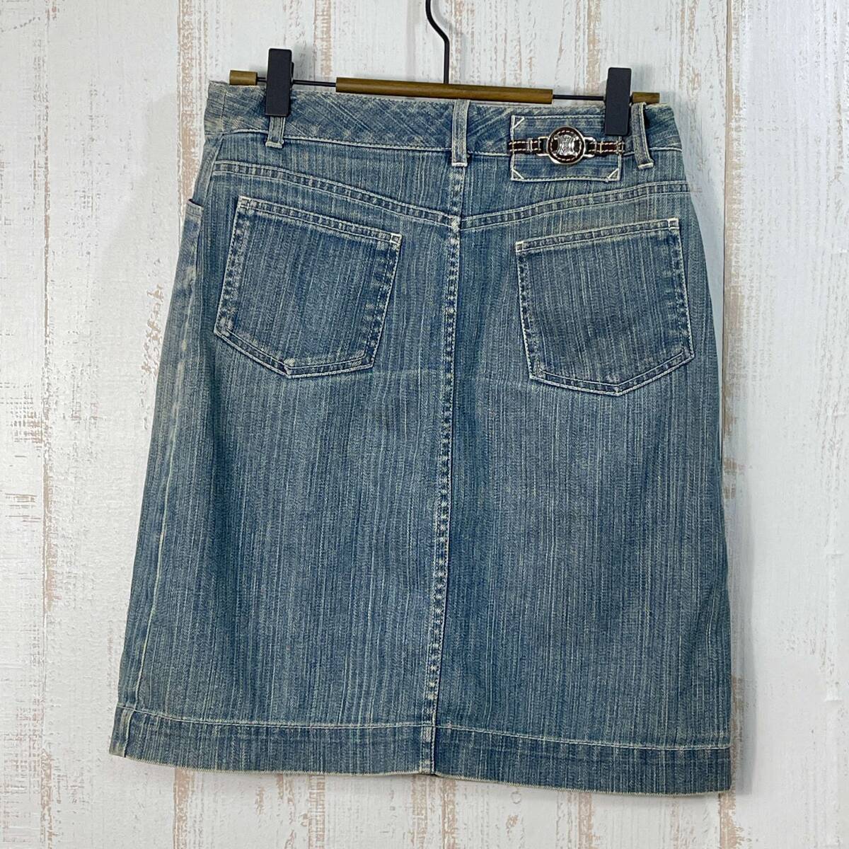 【希少】CELINE マカダム柄 トリオンフ 刺繍 デニム ミニスカート 希少】CELINE マカダム柄 トリオンフ 刺繍 デニム ミニスカート
