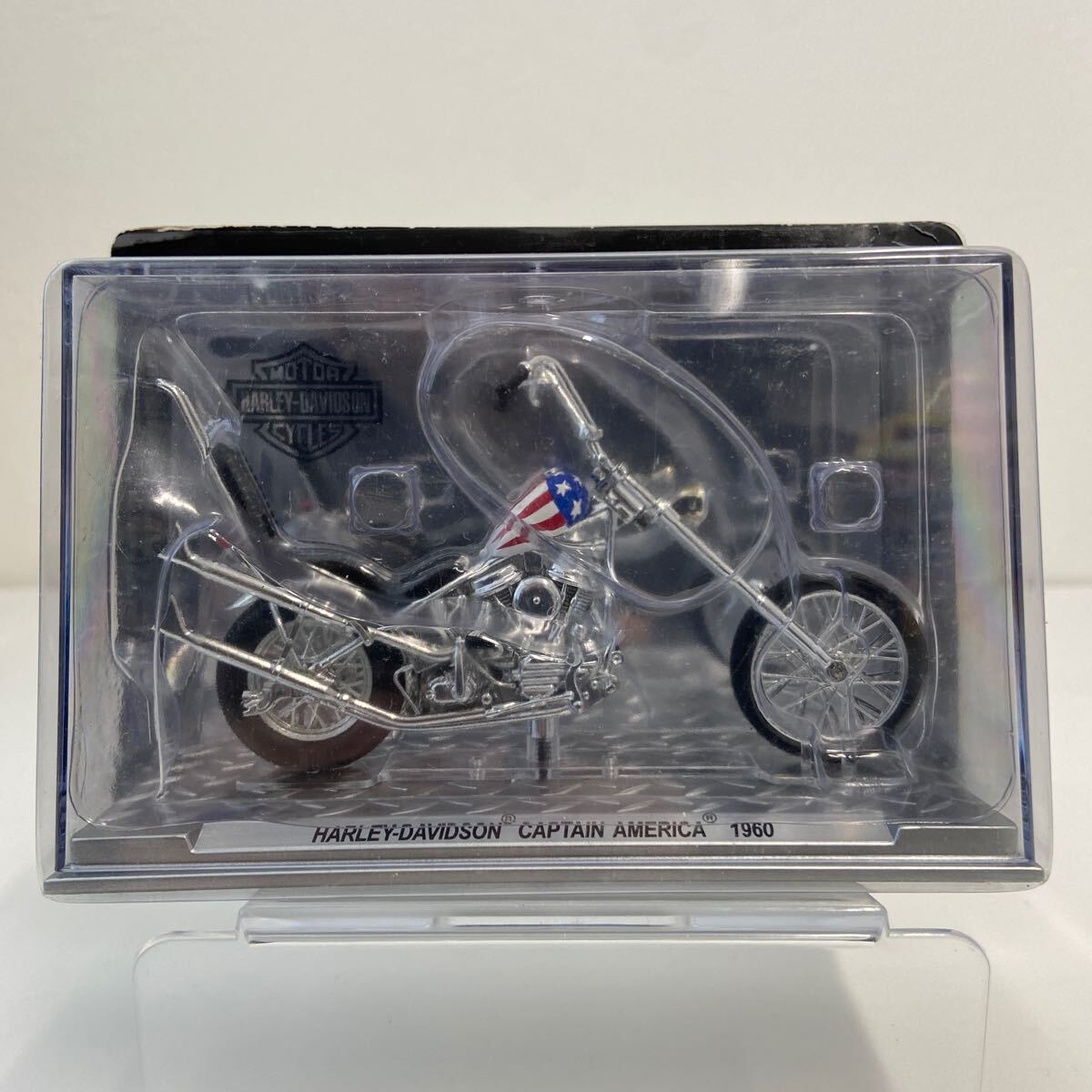 デアゴスティーニ 1/24 ハーレーダビッドソン プレミアムコレクション Harley-Davidson Captain America 1960 ミニカー イージーライダーの画像1