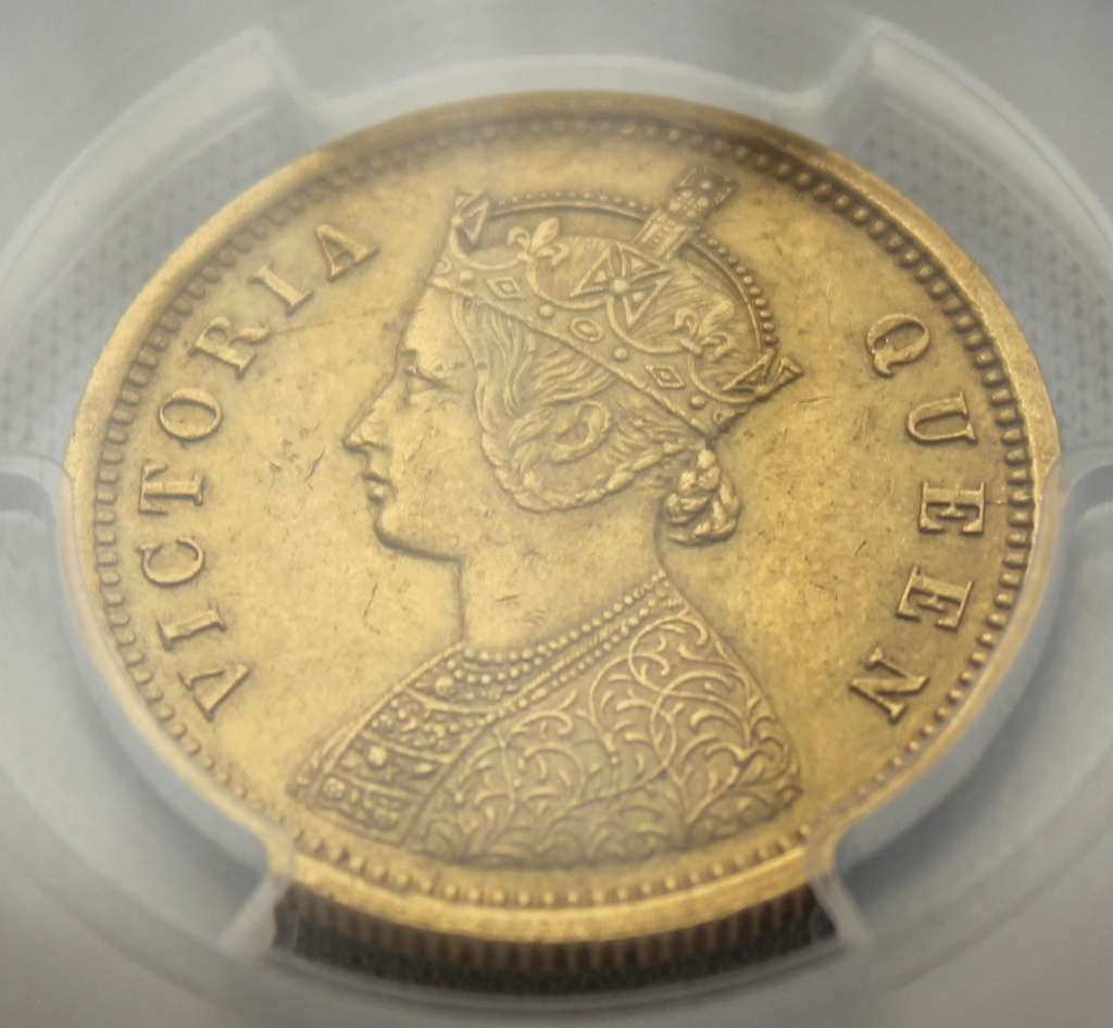 1862年 英領インド ビクトリア 1モハール金貨 PCGS MS61 『v on bust 2flowers』手変わり品!!_画像5