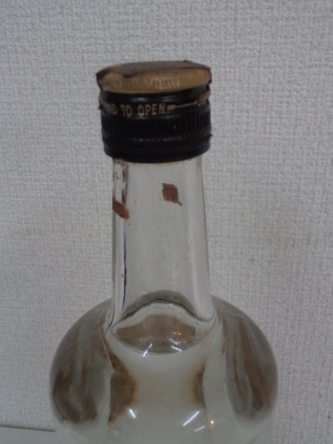 old sake SEAGERS DRY GIN not yet . plug 