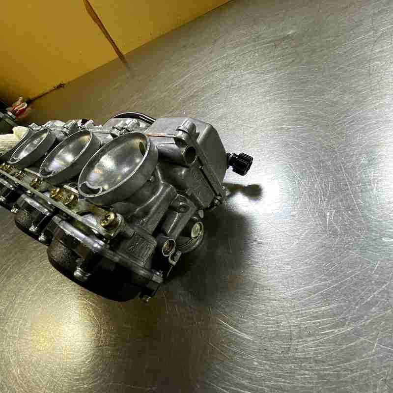 FX400R キャブレターAssy、新し目、美品☆ZX400D、GPZ400Rの画像6