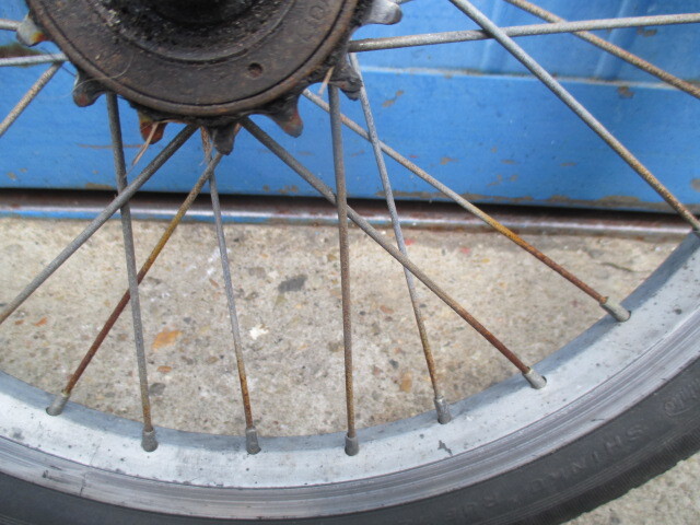 自転車後輪　　16インチ（16ｘ1.75）　アルミホイール・タイヤ・チュ-プセット　（上303)_画像3