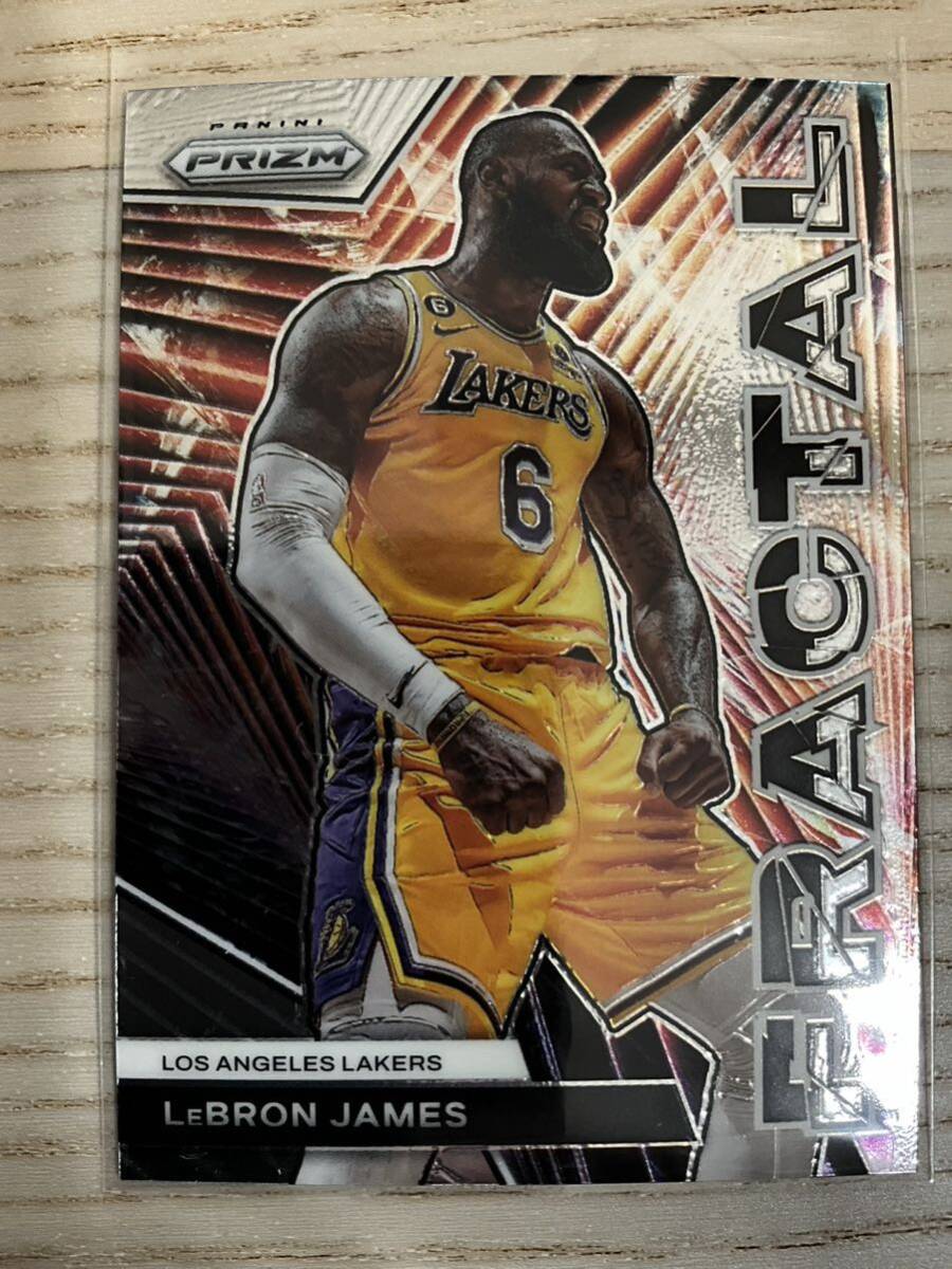 Panini 2023-24 Prizm LeBron James インサートカード_画像1