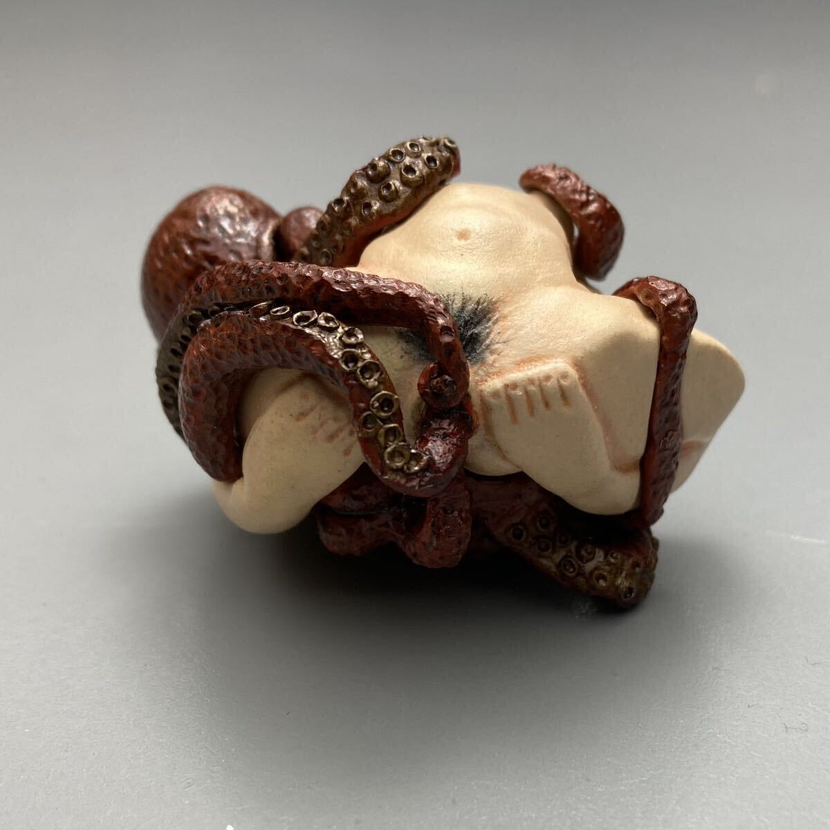 【根付】　蛸と海女の根付け　　焼き物　鋳物　彫刻　置物　和雑貨　和小物　春画_画像5