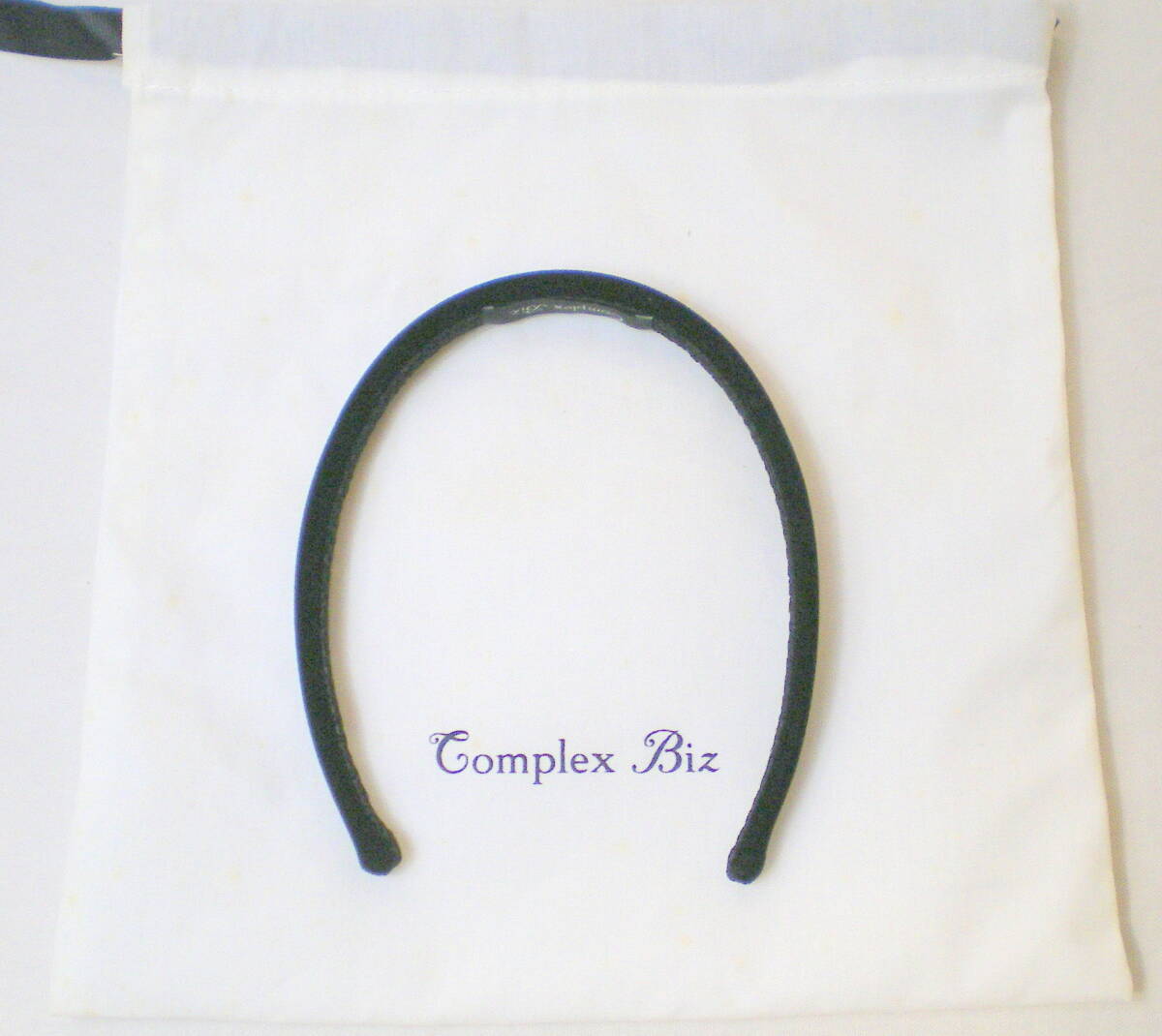 コンプレックスビズ COMPLEX BIZ ベロア カチューシャ ヘアアクセサリー 黒 ブラックの画像1
