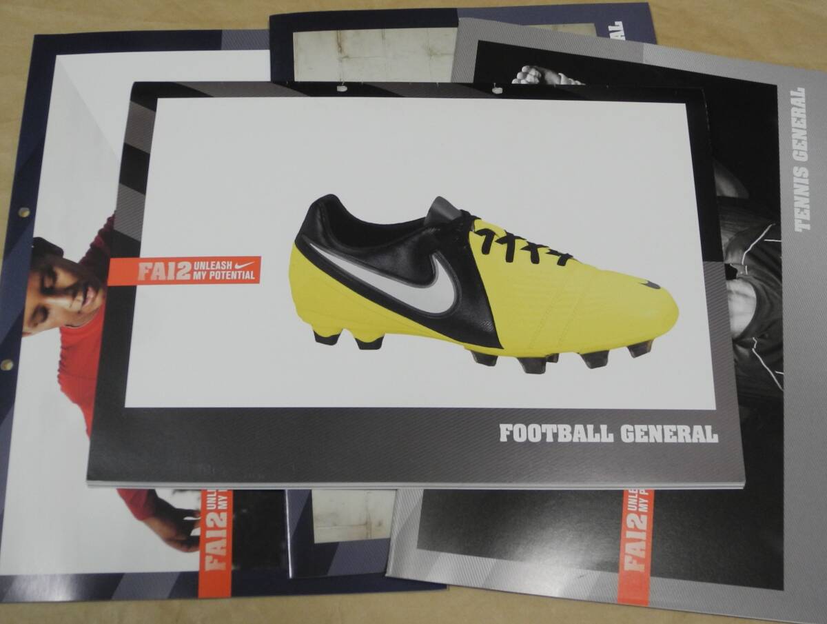 2012 NIKE CATALOG ナイキ 2012 FALL SHOES サッカー テニス シューズ アパレル football soccer tennis apparel ウェア カタログの画像1