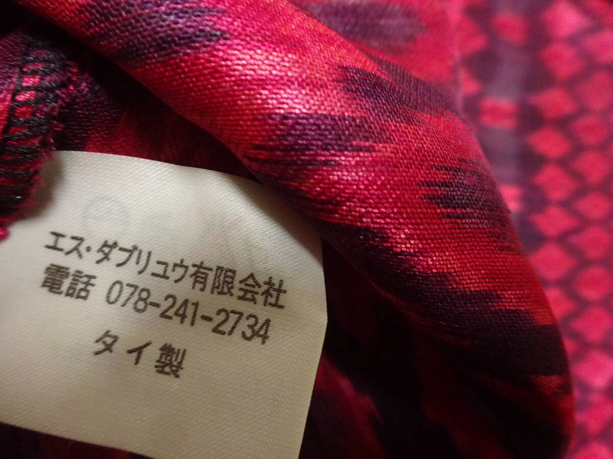 ■Z-32 ■タイ製長袖シャツ　サイズ不明(Ｍ～Ｌくらい？)_画像3