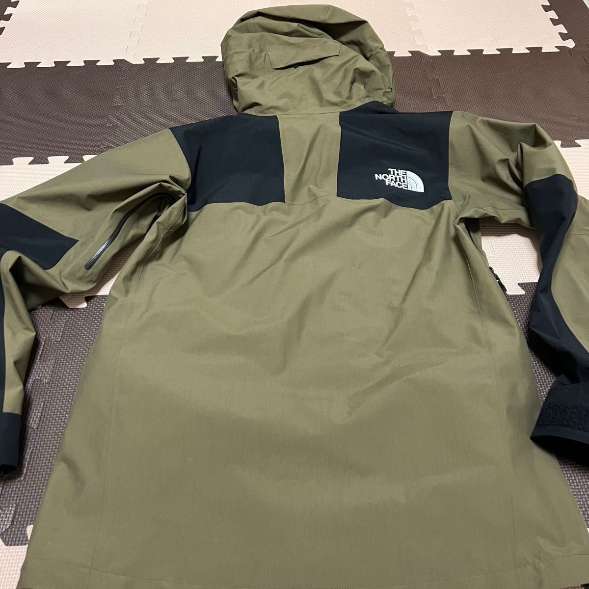 ノースフェイス　マウンテンパーカー L 61800 ゴアテックス　ビーチグリーン THE NORTH FACE ゴアテックス