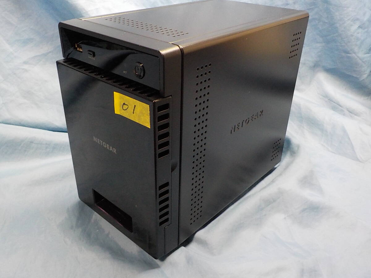 NETGEAR ReadyNAS 104 RN10400 本体のみ 【中古01】_画像1