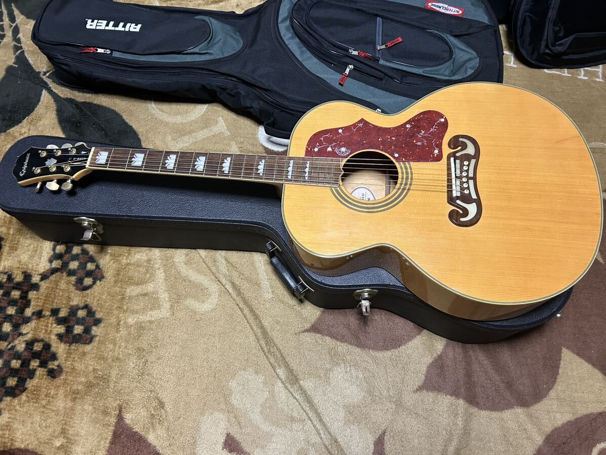 OLD・ Epiphone エピフォン EJ 200・ジャンボサイズ・GIBSON J-200スタイル・ナチュラル」ボディー・RIITER GIGケース付き。激安・調整済みの画像1