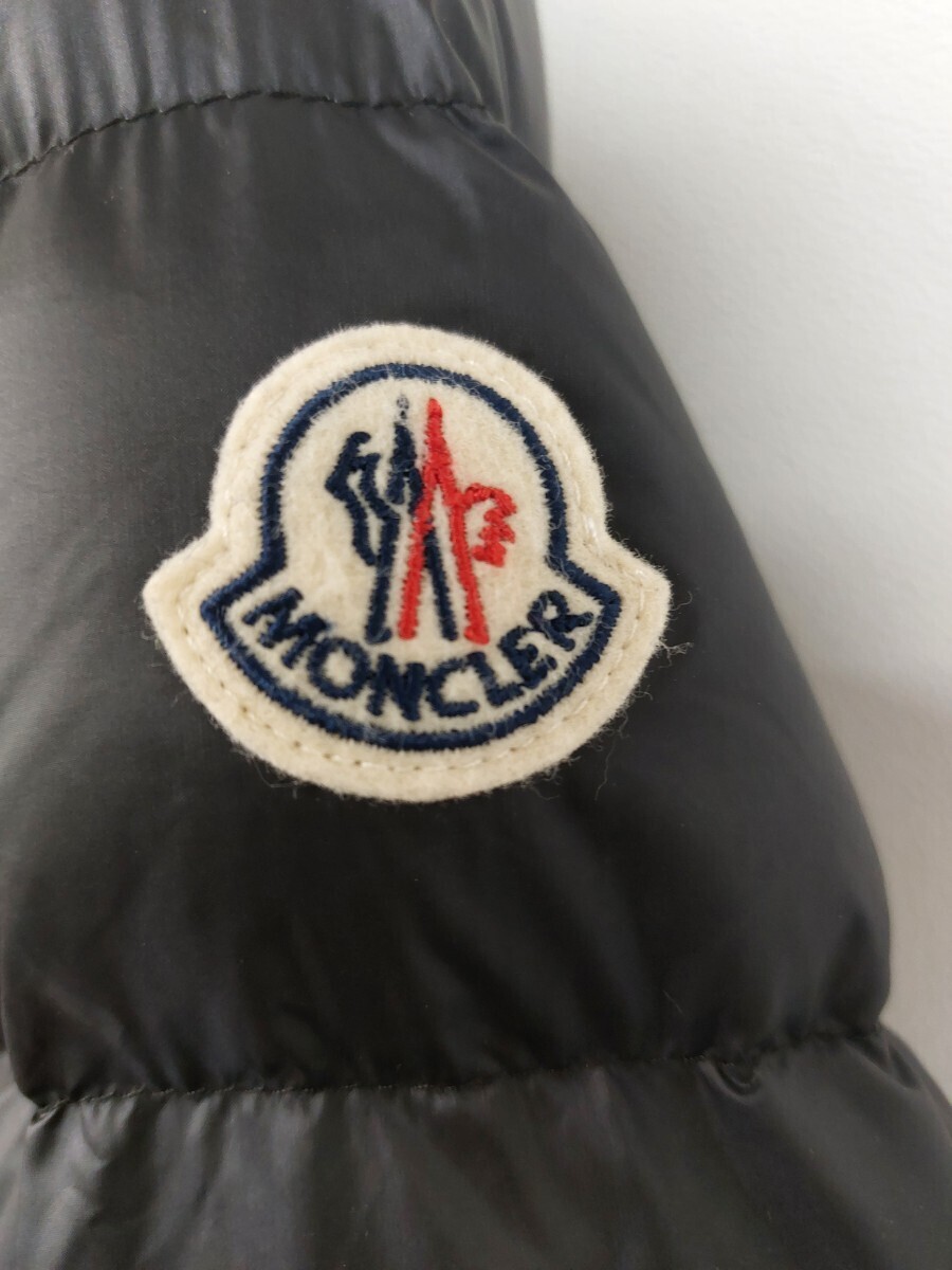 13623　モンクレール MONCLER ダウンコート ダウンジャケット HERMINE GIUBBOTTO ナイロン ダウン ブラック 黒 フード付き サイズ1 美品_画像5