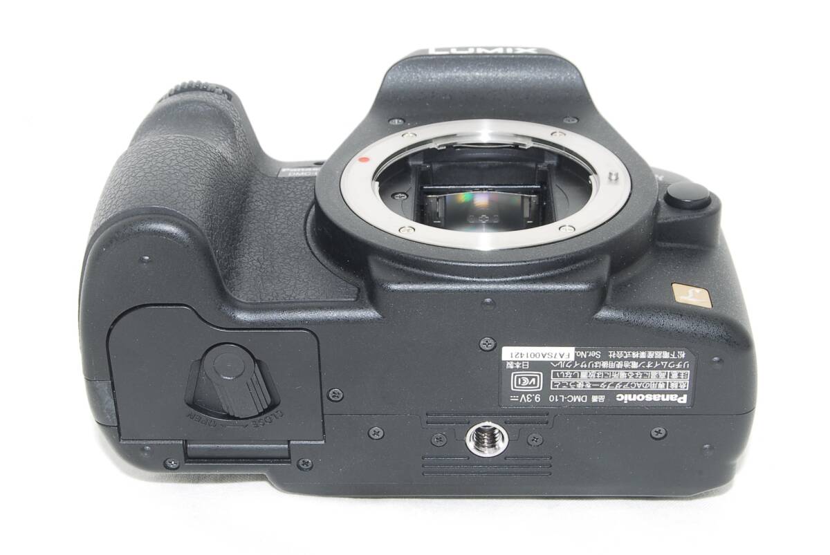 * ultimate beautiful goods *Panasonic Panasonic digital single‐lens reflex camera DMC-L10!②